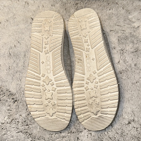 Hey Dudes - Picture 5 of 6